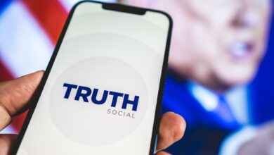Photo of Trump’s Truth Social Now Available in the App Store